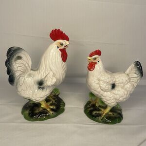NNapcoware Ceramic Rooster and Hen Figurines Vintage Farmhouse Kitsch Decor